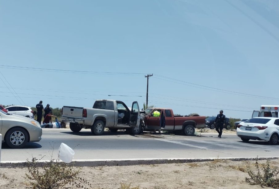 Conductores prensados tras choque en Cola de La Ballena