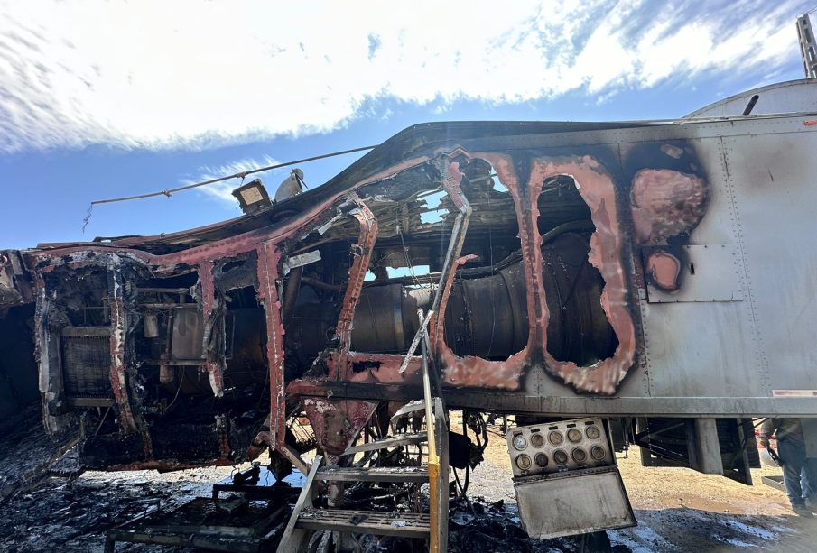 Incendio en instalaciones de CFE movilizó a bomberos