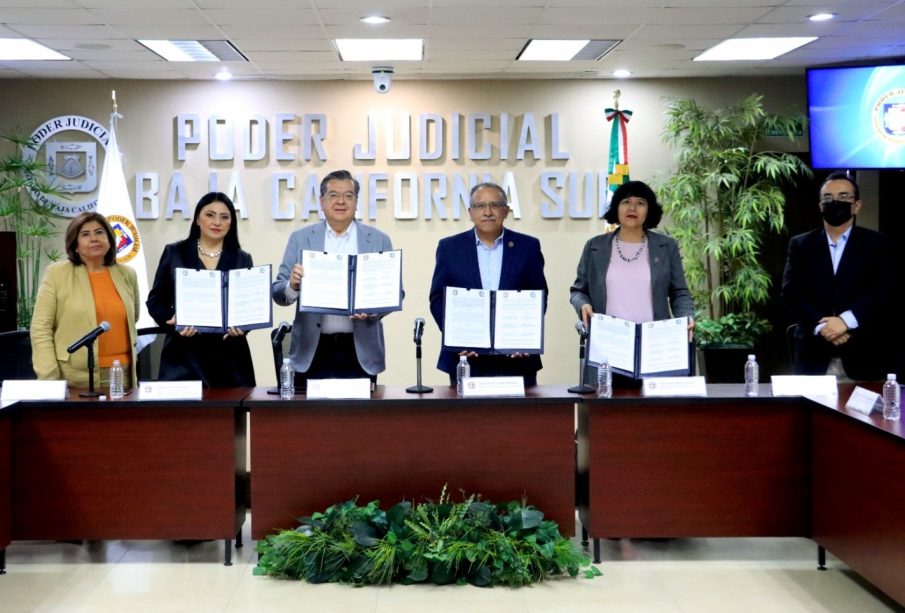 La UABCS y el Poder Judicial firman convenio para realización de servicio social