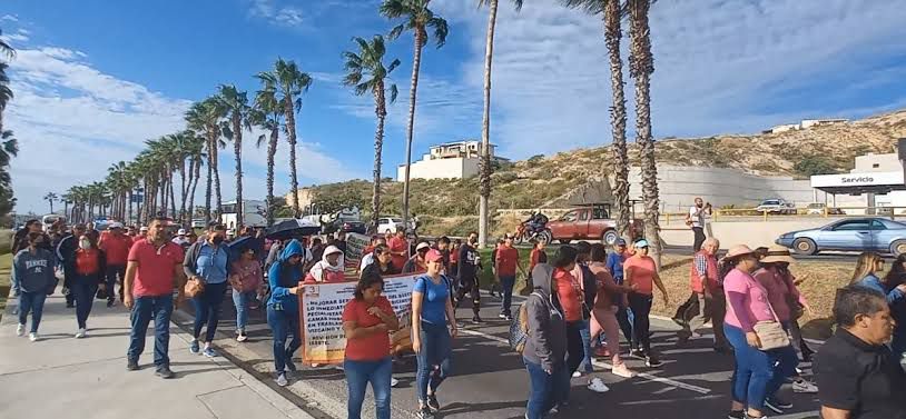 Paro de maestros en Los Cabos