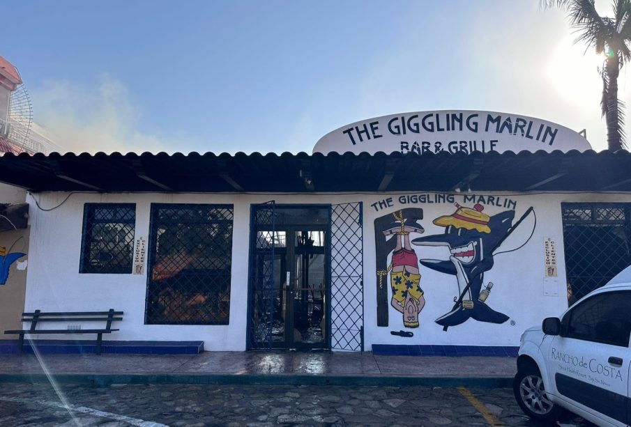 The Giggling Marlin, emblema de Los Cabos marcado por incendios