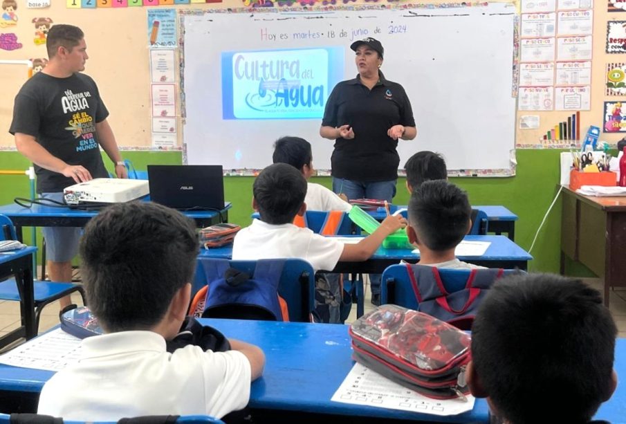 Plática a niños sobre el cuidado del agua