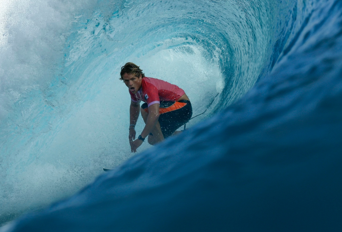 Juegos Olímpicos de París 2024 Alan Cleland avanza a octavos en surf