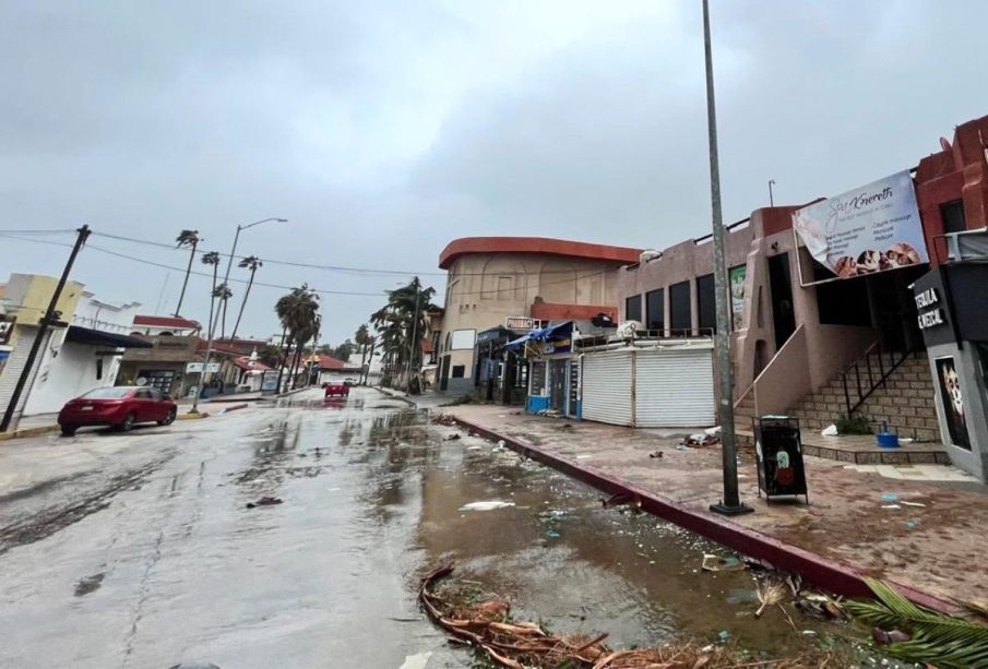 Caos en Los Cabos por el paso de fenómenos tropicales