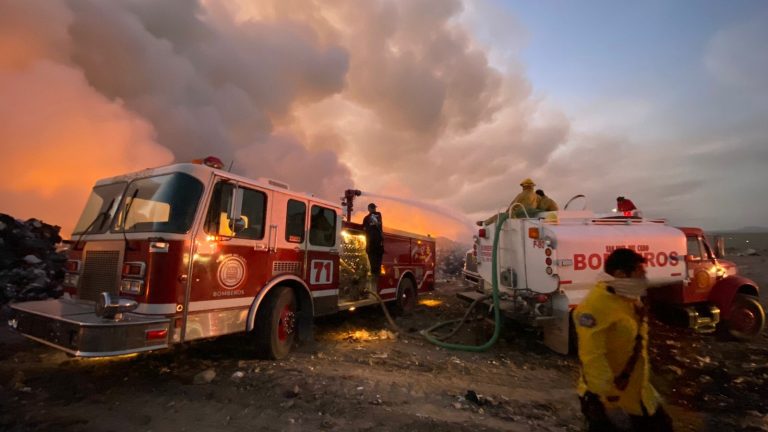 Nuevo incendio en el relleno sanitario de Palo Escopeta