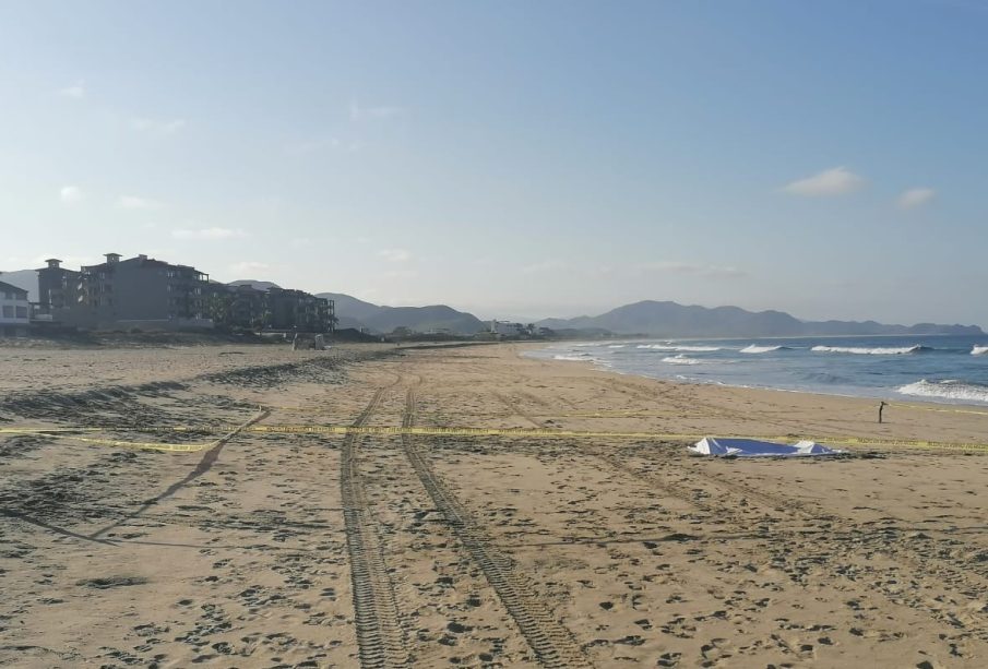 Encuentran a hombre sin vida en playa Cerritos