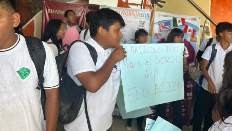 Estudiantes de Los Cabos protestan, falta infraestructura escolar