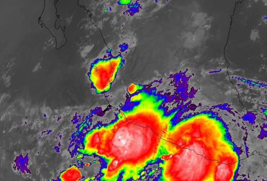 Huracán John se debilita tras tocar tierra, sigue siendo peligroso