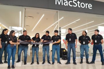 MacStore La Paz ha reabierto sus puertas con una imagen completamente renovada: ahora es el segundo formato Apple Premium Partner de MacStore en Baja California Sur. Esta tienda ofrece una experiencia inigualable, con un diseño modernizado que refleja el estilo elegante de Apple. Los asesores expertos en MacStore brindan un servicio personalizado, ajustándose a las necesidades laborales, de estudio o entretenimiento de cada visitante, garantizando que encuentren el producto Apple que mejor se adapte a su estilo de vida. La tienda ofrece una amplia gama de productos, incluidos los nuevos iPhone 16 y iPhone 16 Pro, disponibles en todos los colores y capacidades. También encontrarás MacBook Air, MacBook Pro, AirPods, Apple Watch y iPad, además de accesorios premium como bocinas, audífonos y gadgets que complementan tu experiencia Apple. Otro de los grandes beneficios de MacStore es su servicio técnico especializado, donde expertos certificados por Apple se encargan de las reparaciones y mantenimientos. Estos profesionales garantizan que tus dispositivos estén en las mejores manos. Además, MacStore ofrece programas de financiamiento con Citibanamex y BBVA, permitiéndote pagar en cómodas mensualidades y con la opción de cambiar tus equipos cada 24 o 20 meses. También puedes aprovechar hasta 24 meses sin intereses con tarjetas de crédito participantes. Con un horario de atención de lunes a domingo de 11:00 a 21:00 horas, MacStore La Paz se convierte en un destino imprescindible para los amantes de la tecnología Apple en Baja California Sur. Visítala en la plaza Galerías, en bulevar General Agustín Olachea, colonia El Zacatal.