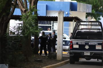 Policías municipales de Culiacán son desarmados por Sedena