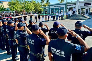 Salario profesional profesores y policías arriba promedio del IMSS