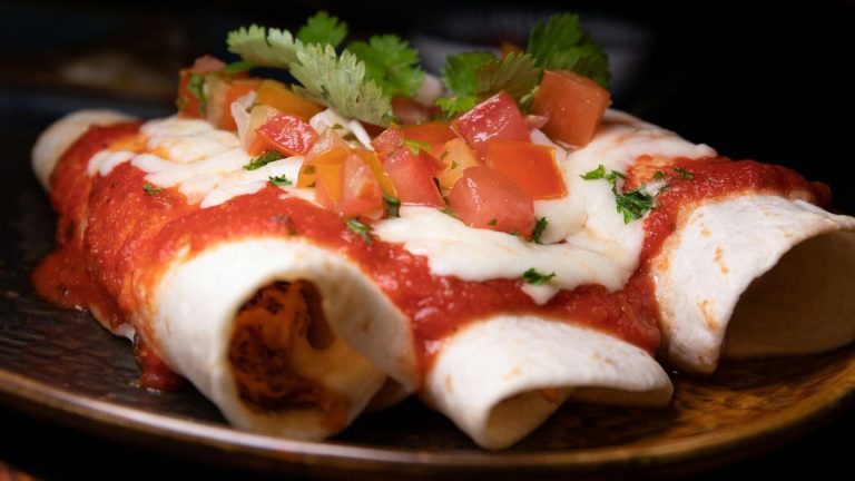 Las enchiladas cinco formas de preparar el platillo en el mes patrio