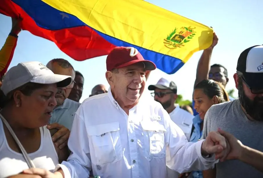 Edmundo González Urrutia en campaña presidencial