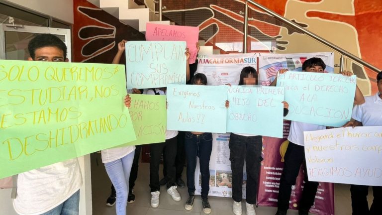 Estudiantes de Los Cabos protestan, falta infraestructura escolar