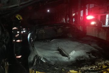 Incendio en lote de autos en Zapopan, quemados vehículos (Video)