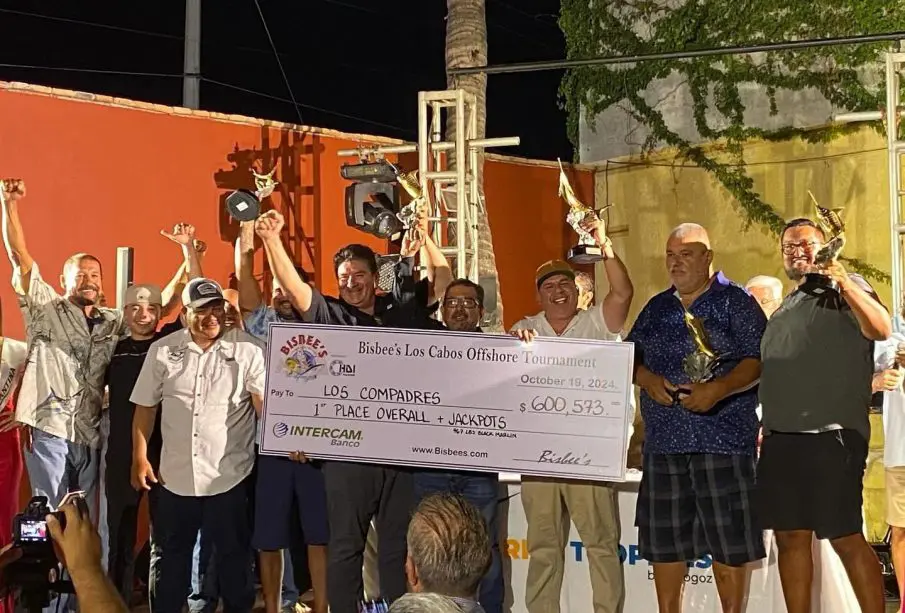 “Los Compadres” ganadores absolutos del Bisbee’s Los Cabos Offshore