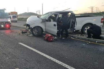 Volcadura en corredor turístico de Los Cabos deja seis lesionados