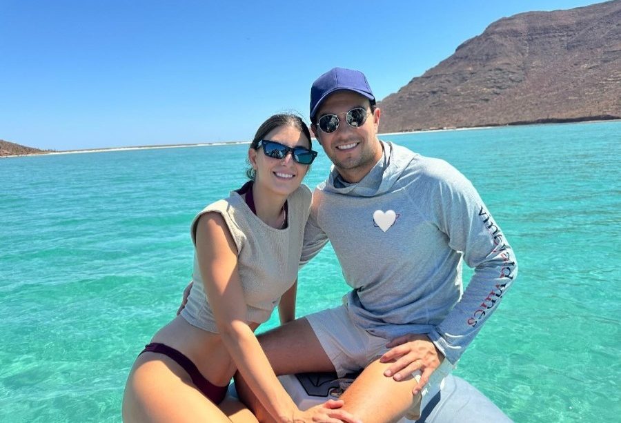 Checo Pérez y su esposa