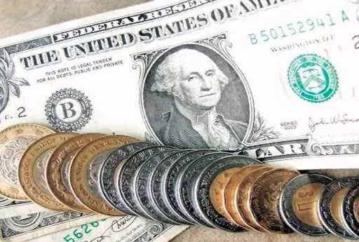 Pesos y dólares