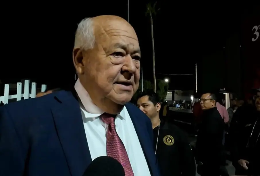 Víctor Manuel Castro Cosío, gobernador de Baja California Sur