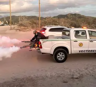 Vectores fumigan contra el dengue en San José del Cabo