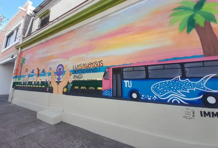 Intervienen espacios urbanos para la movilidad segura en La Paz