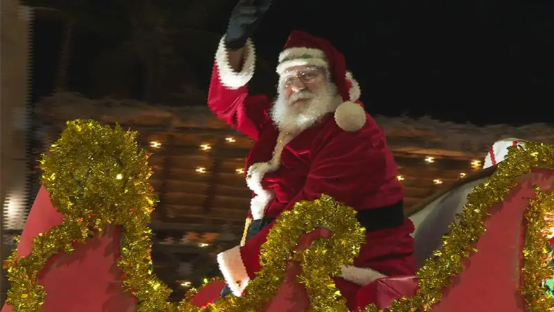 Santa Claus en el desfile navideño de La Paz