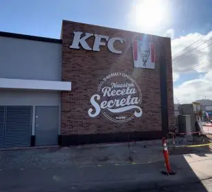 Grandes cadenas de comida rápida no afectan al comercio local