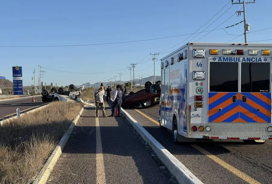 Choque en la carretera La Paz-Todos Santos