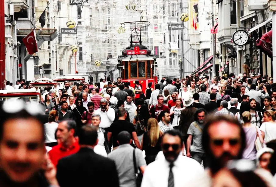 Crecimiento de personas en el mundo en 2024