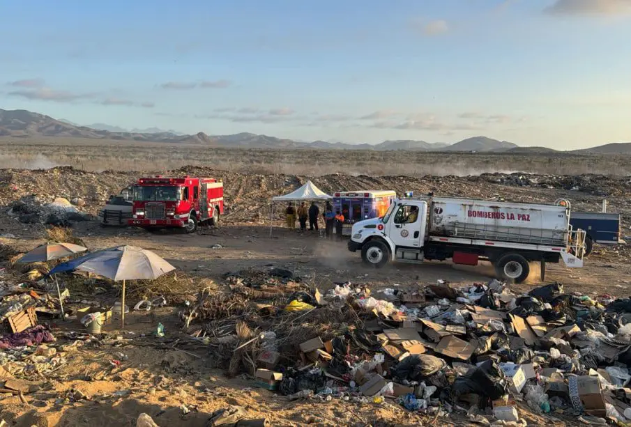 Incendio en el basurero de Todos Santos
