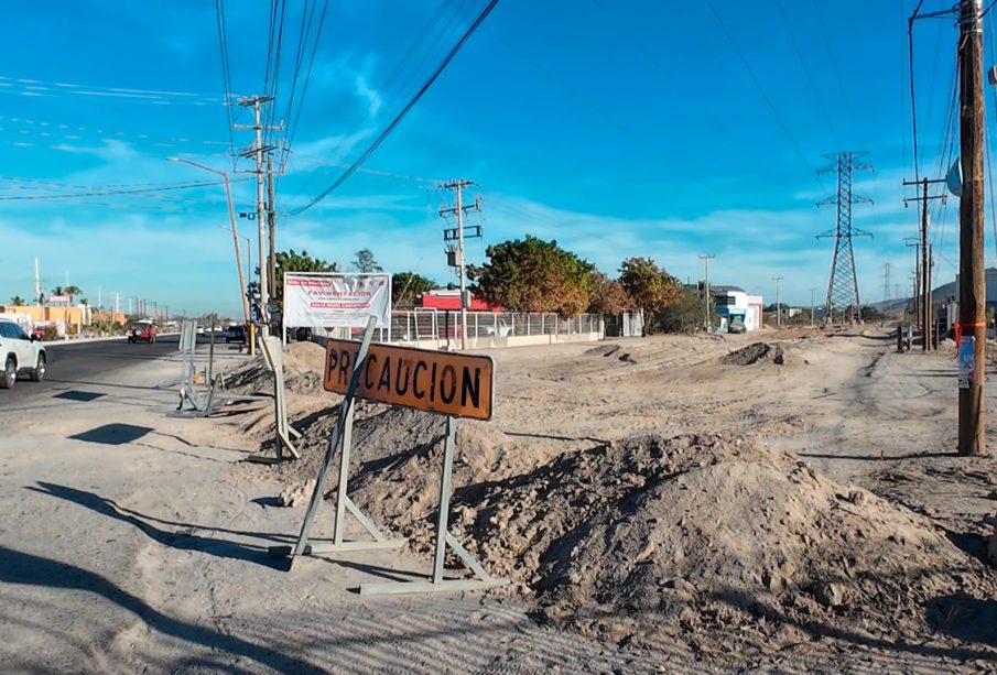 Calle Bahía Concepción cerrada por obras públicas en La Paz
