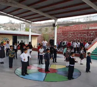 Regresan a clases 115 mil alumnos en Baja California Sur