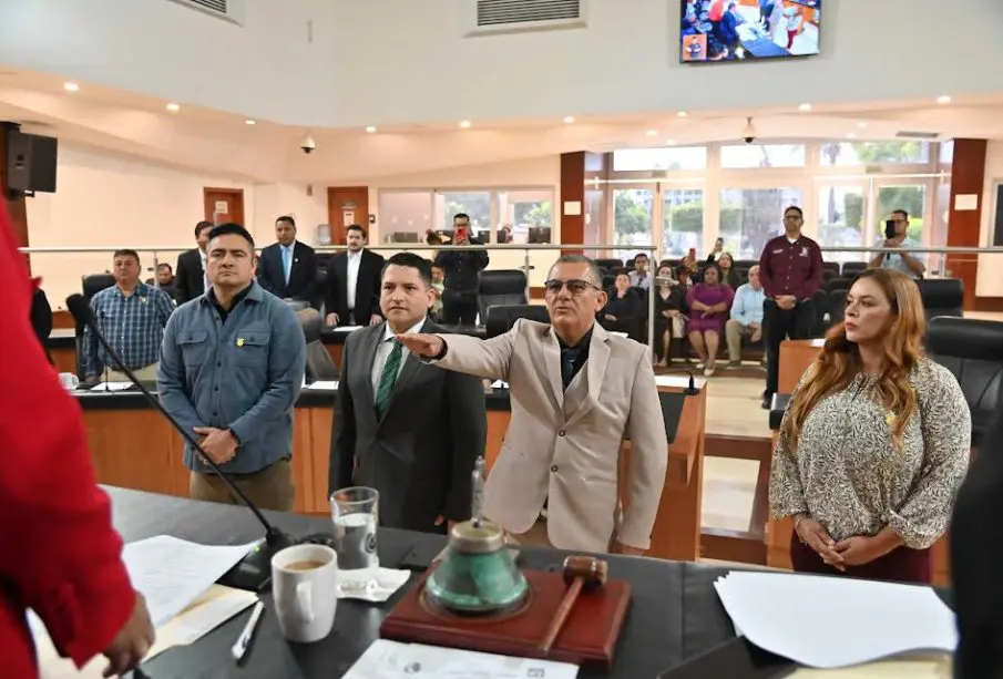 XVII Legislatura BCS aprueba Mesa Directiva y toma de protesta
