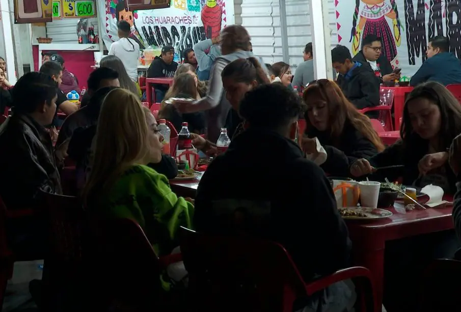 Establecimiento de comida en el carnaval de La Paz 2024