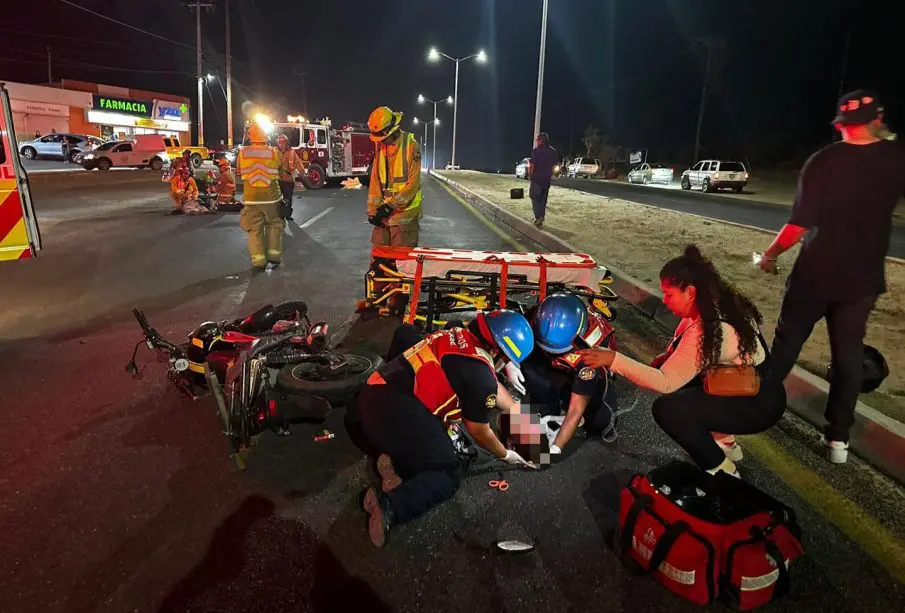 Bomberos advierten que la falta de medidas de seguridad agrava el riesgo de lesiones en conductores de motocicleta y acompañantes.