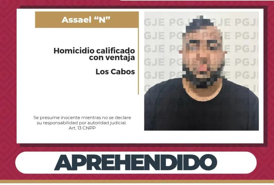 La PGJE detuvo en Cabo San Lucas a Assael “N” por homicidio calificado; en su domicilio aseguraron armas de fuego vinculadas al caso.