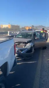 Más tarde, aproximadamente a las 08:20 horas, se registró un accidente múltiple en el corredor turístico con dirección a San José del Cabo, en el que estuvieron involucrados seis vehículos.