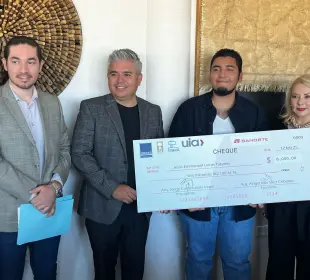 Colegio de Arquitectos incentiva con becas a estudiantes destacados de la carrera de arquitectura