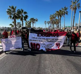 Maestros de Los Cabos se suma al Paro Nacional en contra de la Reforma del ISSSTE