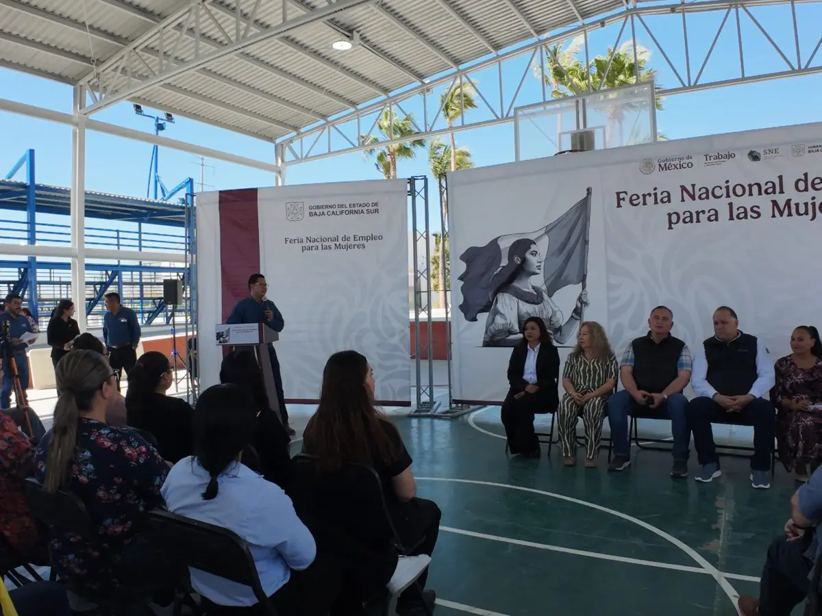 La colonia El Zacatal en San José del Cabo ha sido sede de una Feria del Empleo, organizada en conjunto por el gobierno municipal y estatal de Baja California Sur.