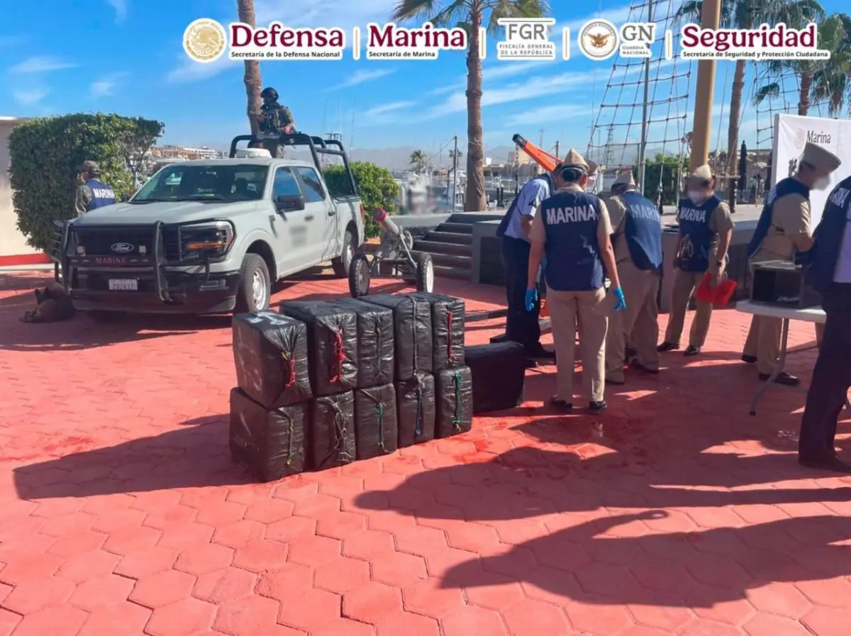 Al ser interceptada, se encontraron 150 bultos de cocaína, con un valor estimado en el mercado ilícito de más de mil millones de pesos.
