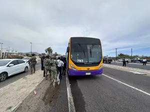 Este jueves se incendió una unidad de la Ruta del Desierto cerca de Plaza San Lucas.
