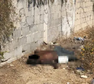 La PGJE confirmó el hallazgo de un hombre sin vida en la colonia El Médano, en Cabo San Lucas. El cuerpo fue localizado cerca de los departamentos Coromuel; se esperan resultados de la necropsia.