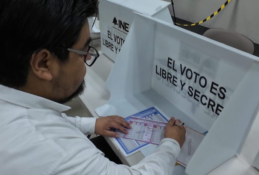 El Instituto Nacional Electoral (INE) en Baja California Sur realizó una demostración del modelo de casilla seccional que se utilizará el próximo 1 de junio