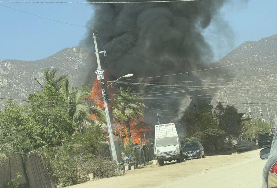 n incendio se registró en un domicilio de la colonia Ampliación Vista Hermosa; cuerpos de emergencia acudieron al llamado. Se desconocen las causas del incendio y posibles afectaciones.