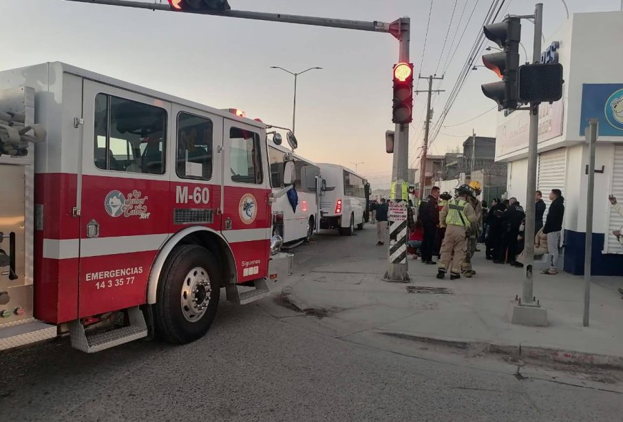 El reporte fue recibido por el Cuerpo de Bomberos de Cabo San Lucas a las 5:31 de la mañana, activando de inmediato a sus unidades disponibles.