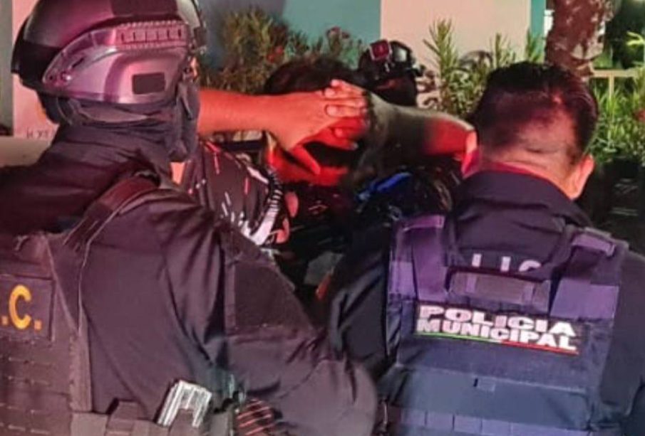 Un repartidor fue detenido en la colonia Los Cangrejos de Cabo San Lucas por posesión de cannabis.
