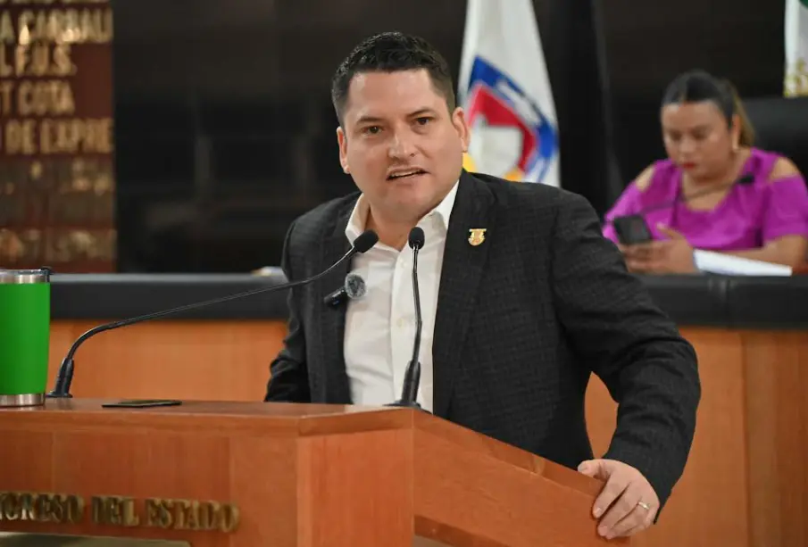 diputado Erick Iván Agúndez Cervantes