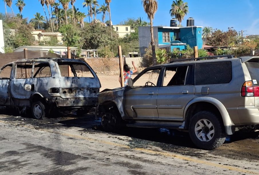 Incendio vehicular en San José del Cabo